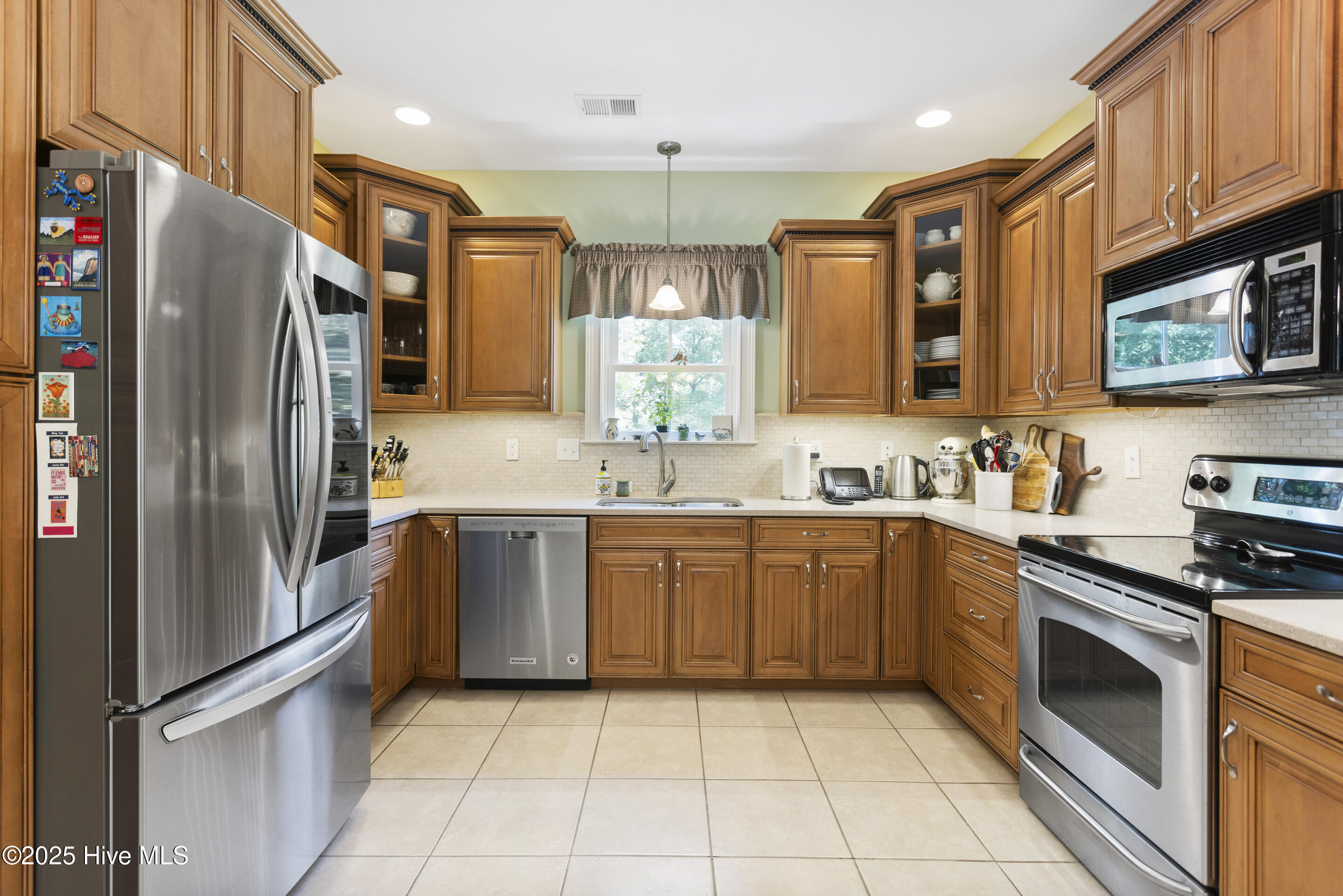 9204 Hutton Heights Way Southwest Calabash, NC 28467 - Photo 15 of 66 Kitchen