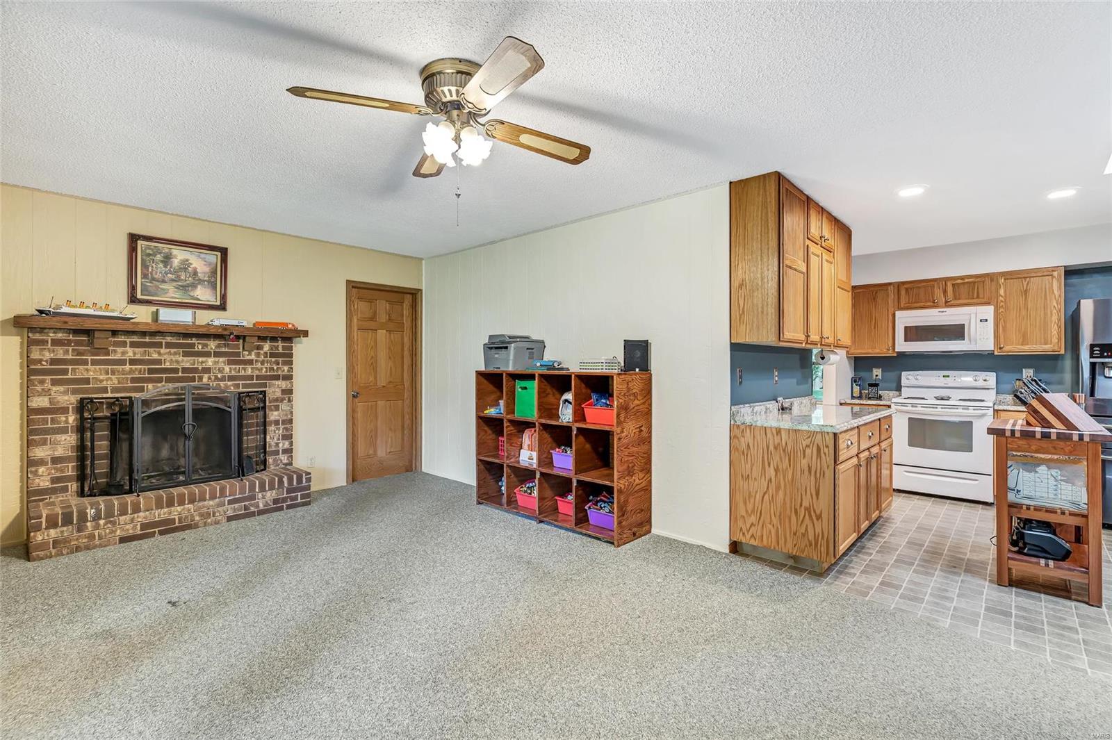 405 Bull Run Road Belleville, IL 62221 - Photo 12 of 30