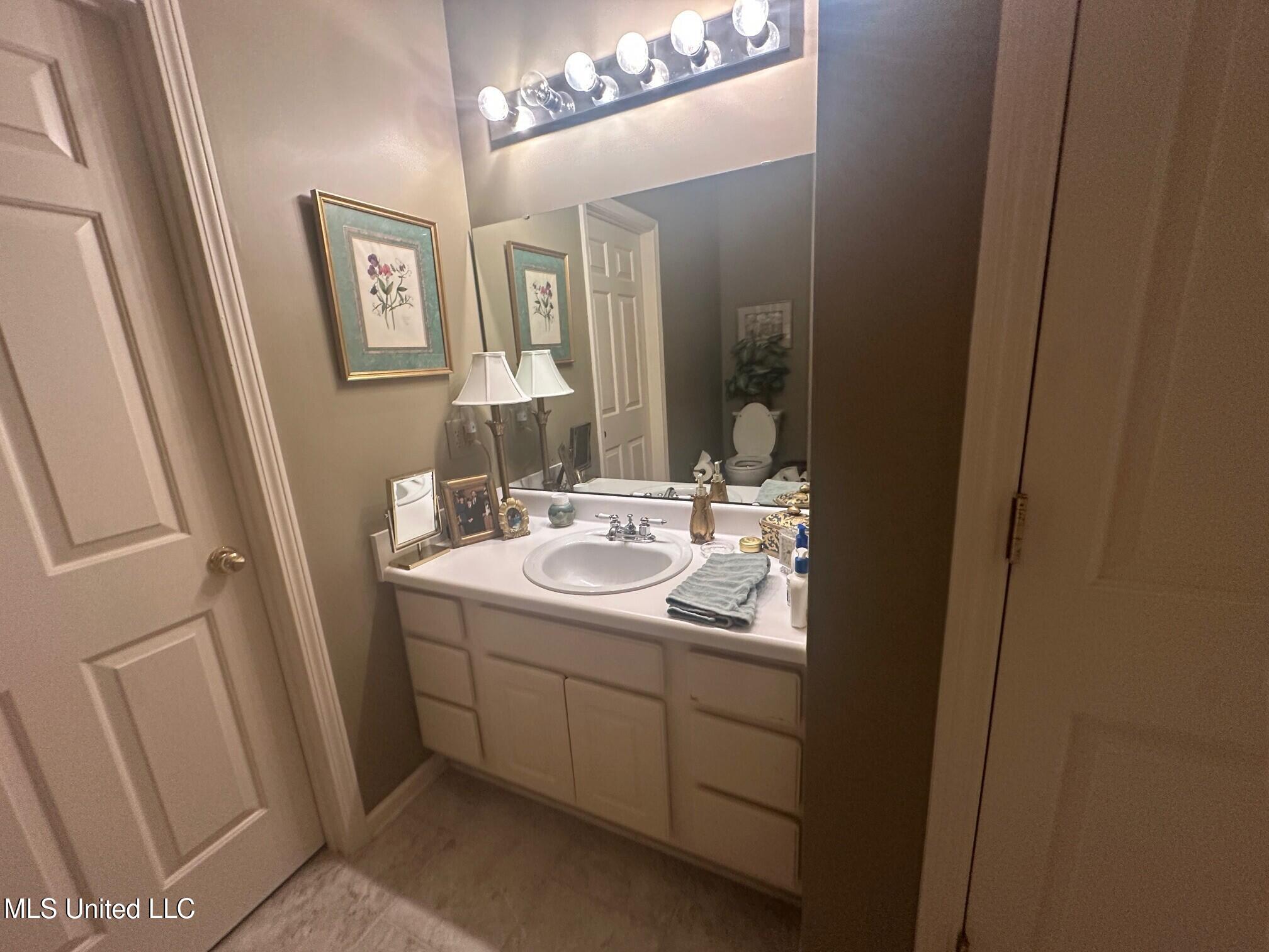 23 Oakridge Road Boyle, MS 38730 - Photo 10 of 26 C Bathroom 2