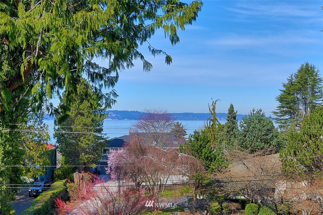 8302 Talbot Road Edmonds, WA 98026 - Photo 1 of 23 Gallery Image 1