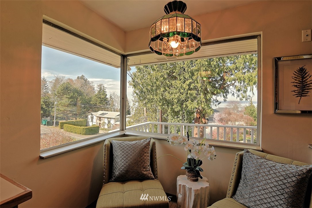 8302 Talbot Road Edmonds, WA 98026 - Photo 11 of 23 Gallery Image 11