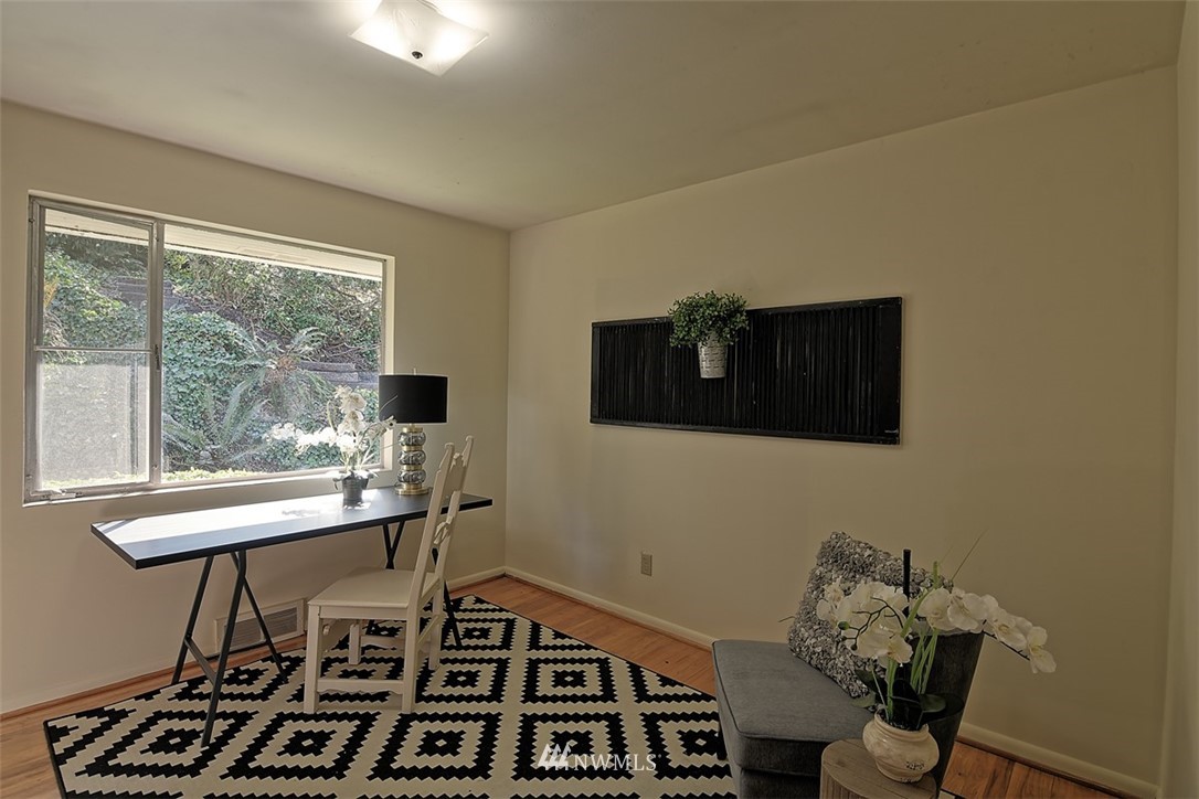 8302 Talbot Road Edmonds, WA 98026 - Photo 14 of 23 Gallery Image 14