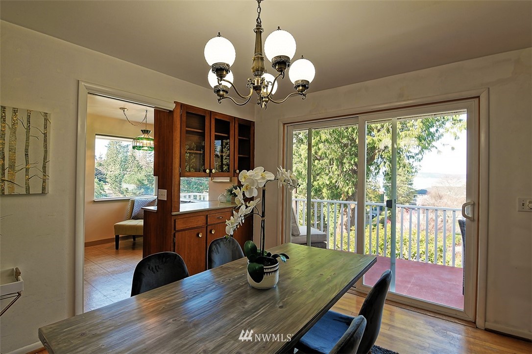8302 Talbot Road Edmonds, WA 98026 - Photo 8 of 23 Gallery Image 8