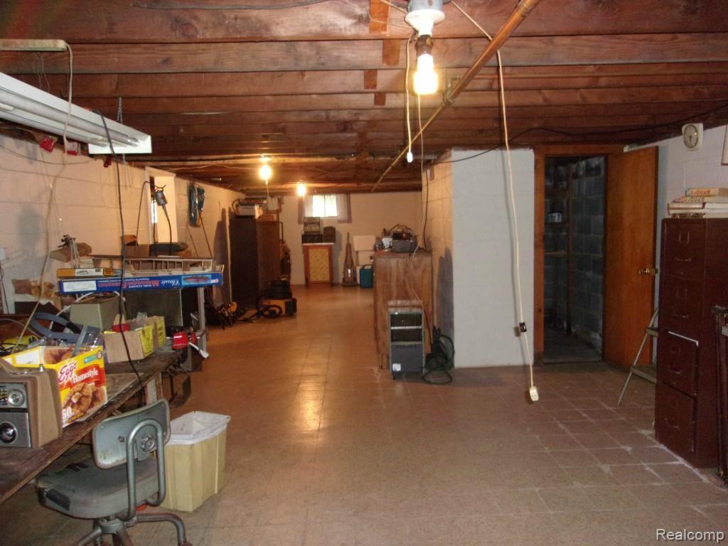 6531 Swartout Road Algonac, MI 48001 - Photo 19 of 31 100_0749.jpg