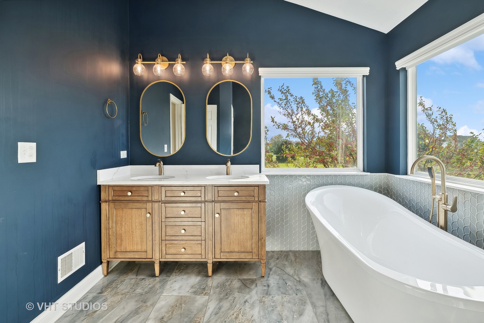 9103 Jeffrey Court Spring Grove, IL 60081 - Photo 15 of 34 Gallery Image 15