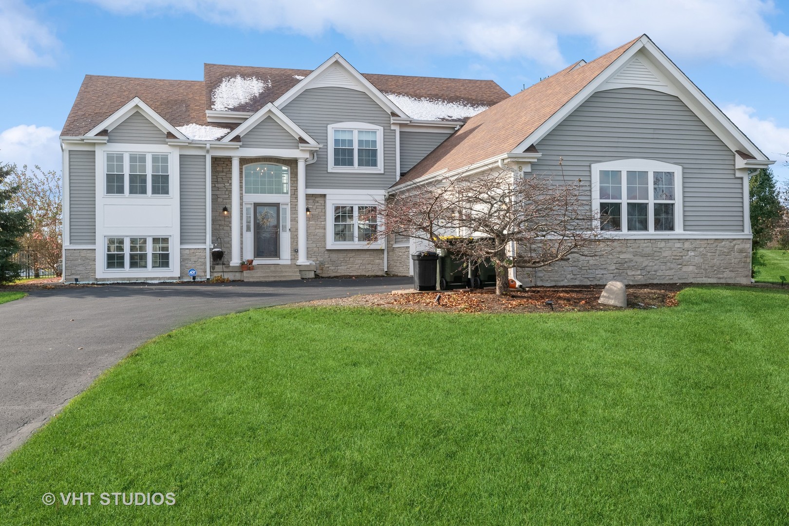 9103 Jeffrey Court Spring Grove, IL 60081 - Photo 2 of 34 Gallery Image 2
