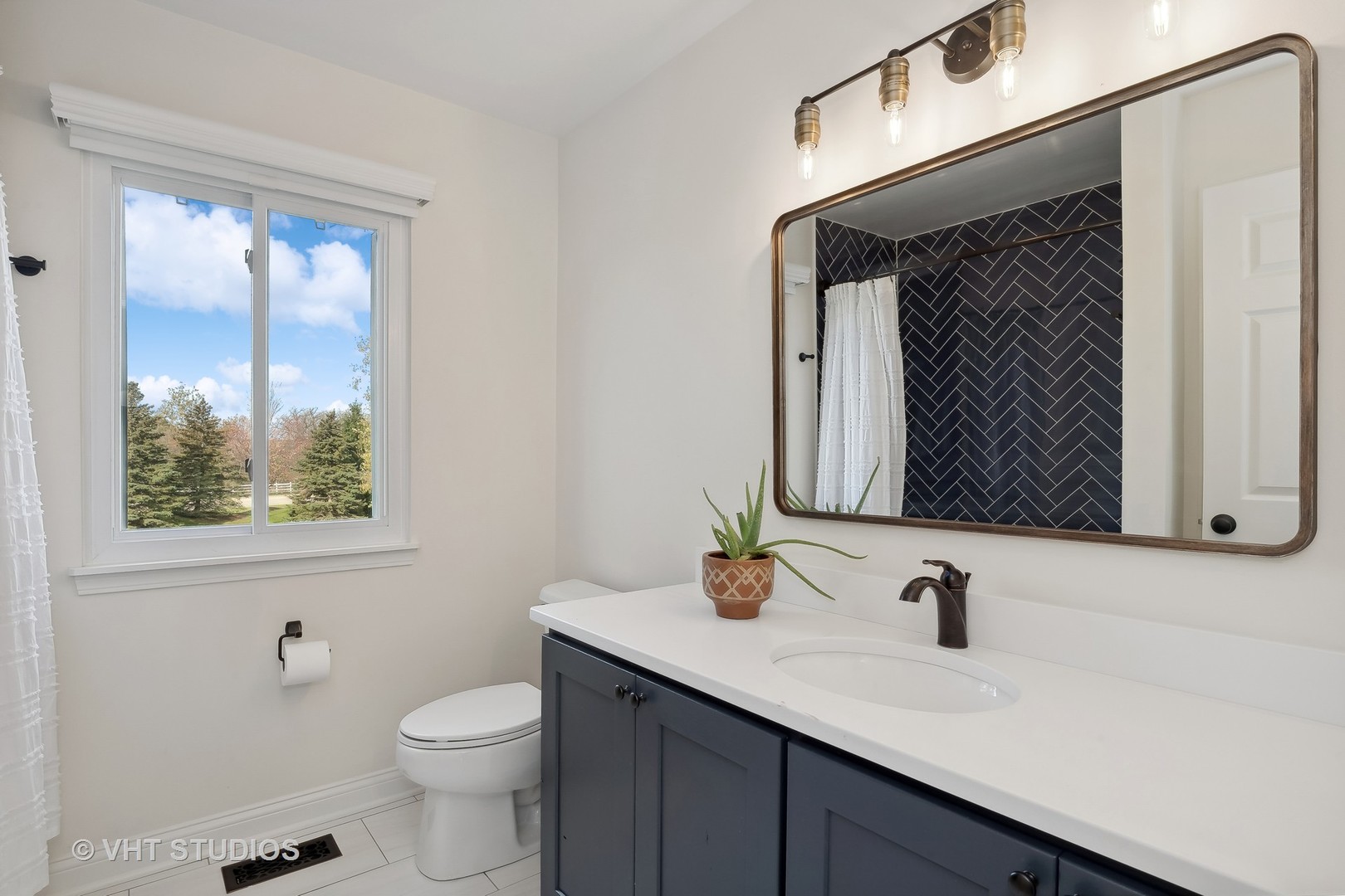 9103 Jeffrey Court Spring Grove, IL 60081 - Photo 21 of 34 Gallery Image 21