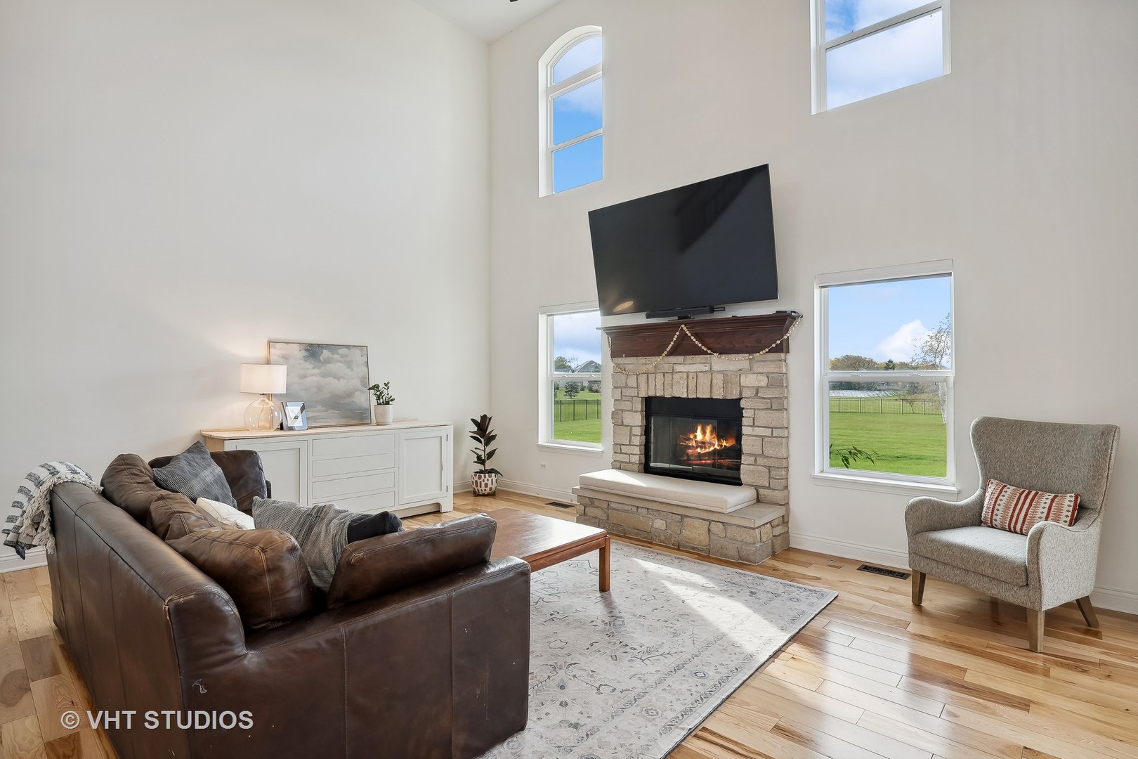 9103 Jeffrey Court Spring Grove, IL 60081 - Photo 6 of 34 Gallery Image 6
