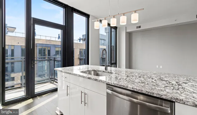 $5,344 | 8300 Wisconsin Avenue, Unit 3B1749, Bethesda, MD 20814