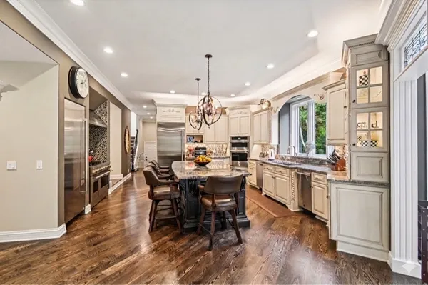 $3,750,000 | 3001 Glen Eagles Court, St. Charles, IL 60174