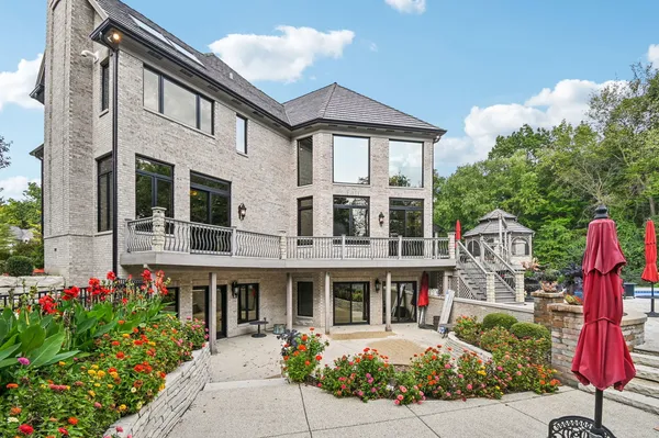 $3,750,000 | 3001 Glen Eagles Court, St. Charles, IL 60174