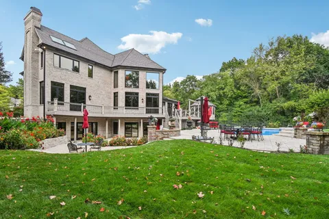 $3,750,000 | 3001 Glen Eagles Court, St. Charles, IL 60174