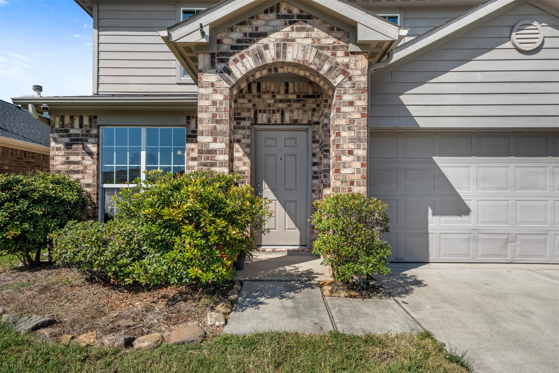 314 Gulf Winds Drive Bacliff, TX 77518 - Photo 2 of 24 a front view of a house