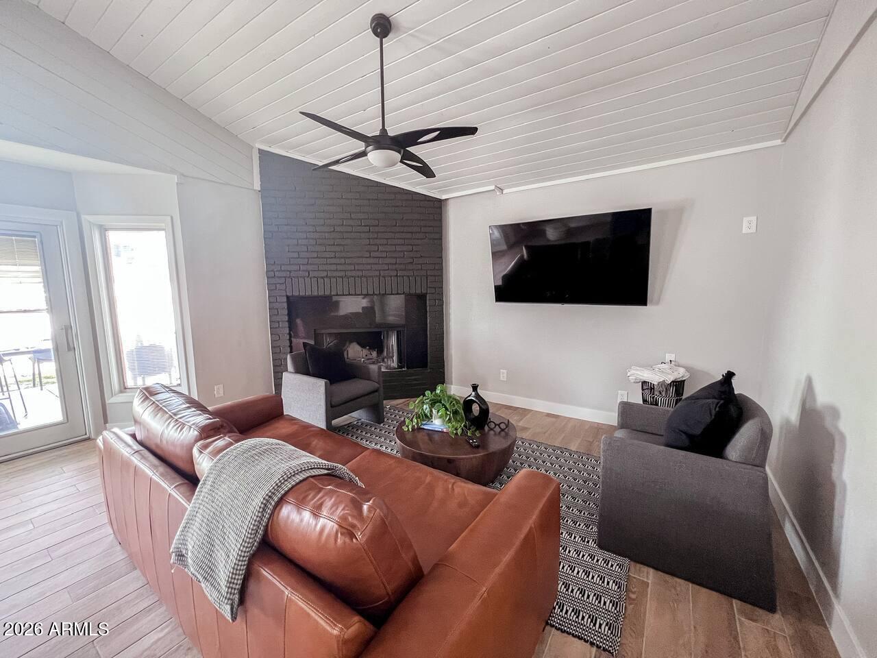 726 West 19th Street Tempe, AZ 85281 - Photo 6 of 17 726 W 19TH ST, Tempe, AZ 85281_12