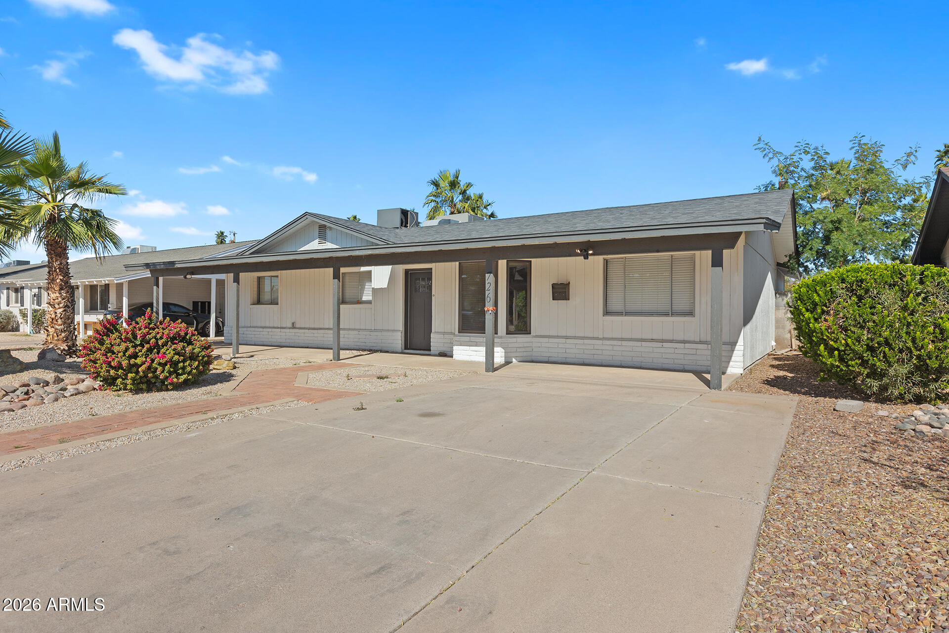 726 West 19th Street Tempe, AZ 85281 - Photo 6 of 40 front view of a house with a outdoor space