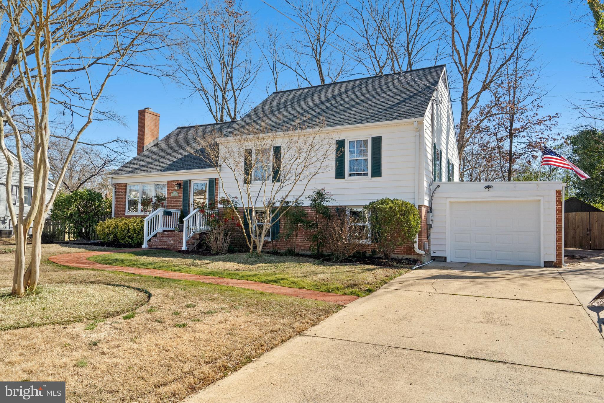 8409 Fort Hunt Road Alexandria, VA 22308 - Photo 2 of 44