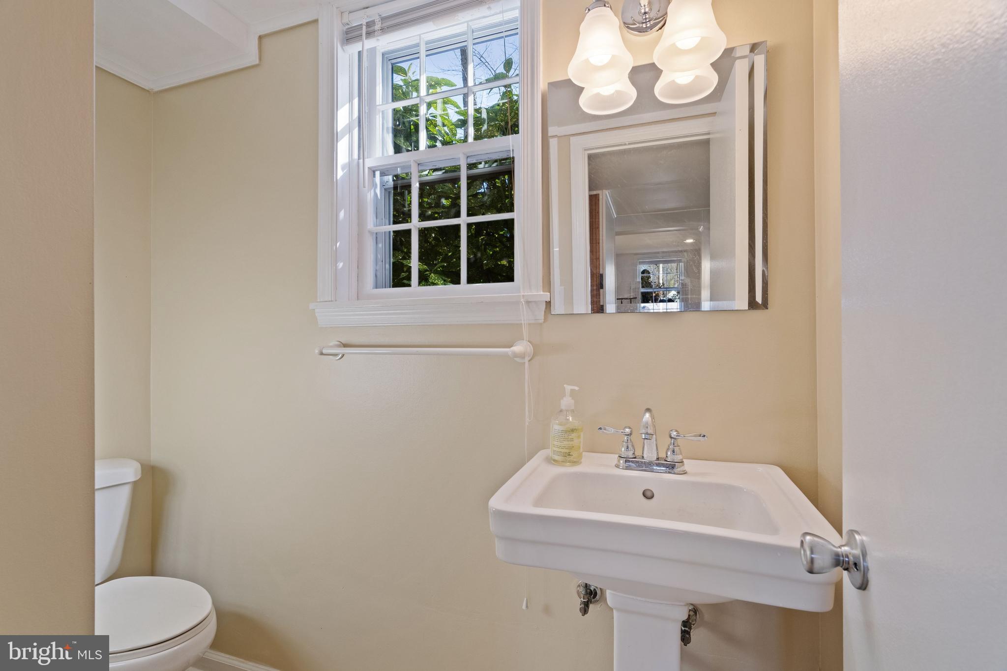 8409 Fort Hunt Road Alexandria, VA 22308 - Photo 33 of 44