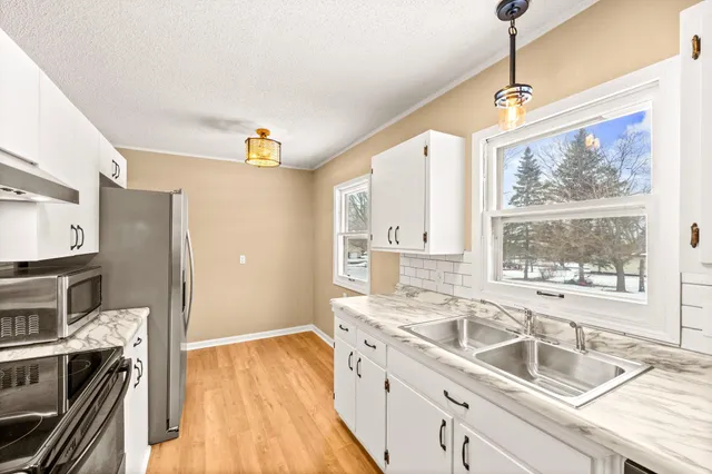 $229,900 | 530 4th Street North, Winsted, MN 55395