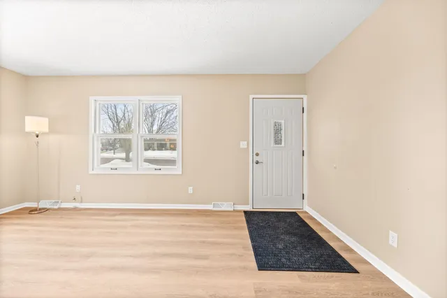 $229,900 | 530 4th Street North, Winsted, MN 55395