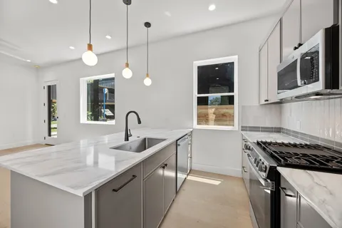 $340,000 | 6502 Porter Street, Unit 5, Austin, TX 78741