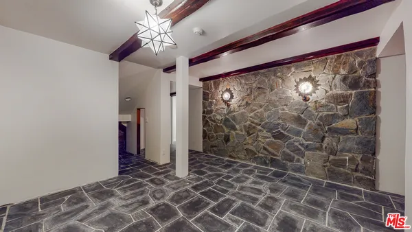 $27,500 | 271 Loring Avenue, Los Angeles, CA 90024