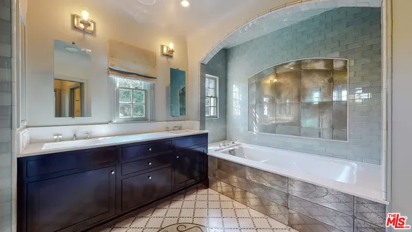 $27,500 | 271 Loring Avenue, Los Angeles, CA 90024