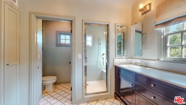 $27,500 | 271 Loring Avenue, Los Angeles, CA 90024