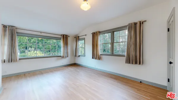 $27,500 | 271 Loring Avenue, Los Angeles, CA 90024