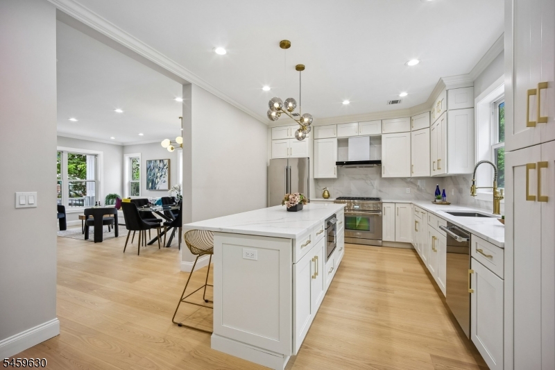5 Briar Cliff Road Livingston, NJ 07039 - Photo 9 of 47 Gallery Image 9