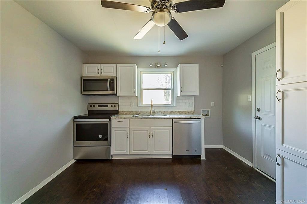 9524 Trinity Road Charlotte, NC 28216 - Photo 2 of 12