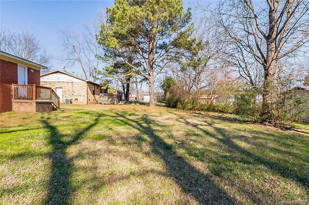 9524 Trinity Road Charlotte, NC 28216 - Photo 11 of 12