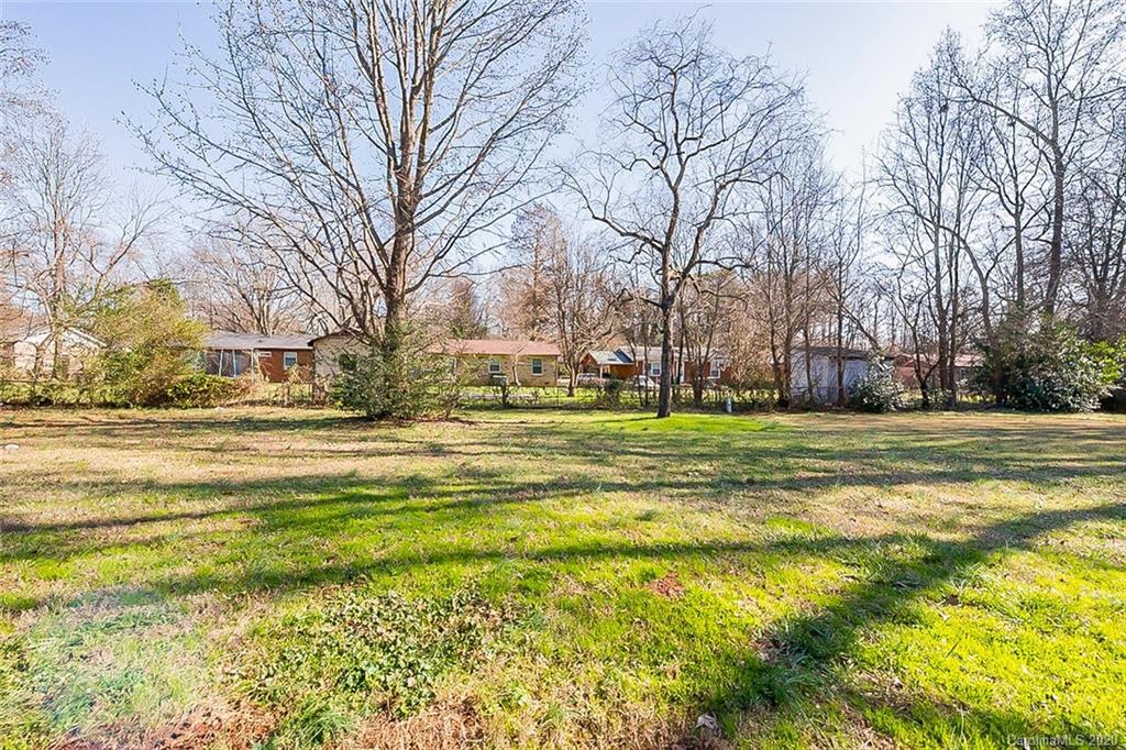 9524 Trinity Road Charlotte, NC 28216 - Photo 10 of 12