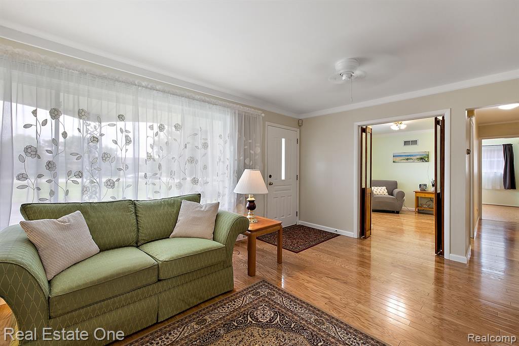 2340 South Rochester Road Rochester Hills, MI 48307 - Photo 8 of 25
