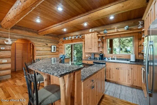 $1,175,000 | 8031 Lakeshore Drive, Sagle, ID 83860