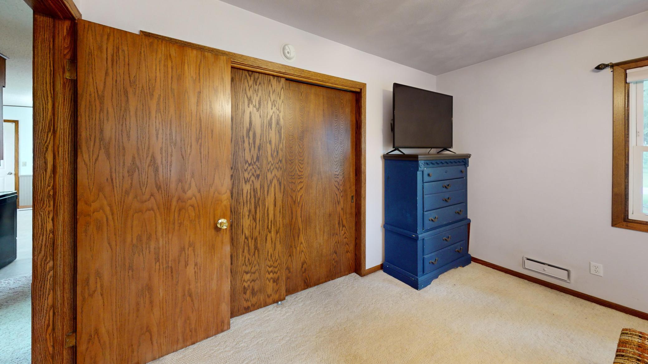 2420 Kenyon Road Owatonna, MN 55060 - Photo 8 of 11 Gallery Image 8