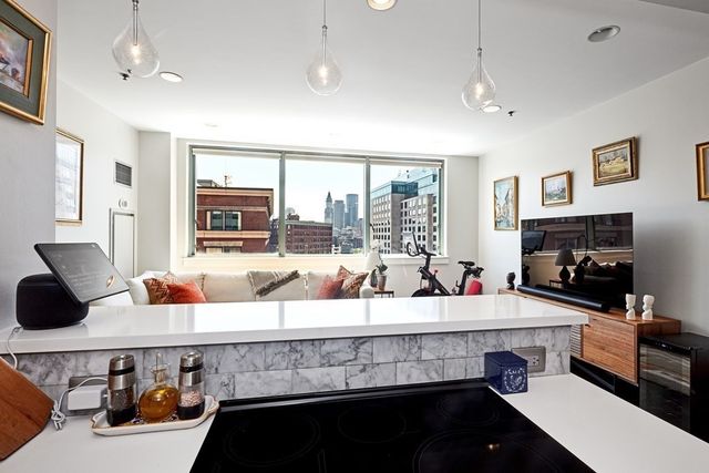 $964,500 | 234 Causeway Street, Unit 718, Boston, MA 02114