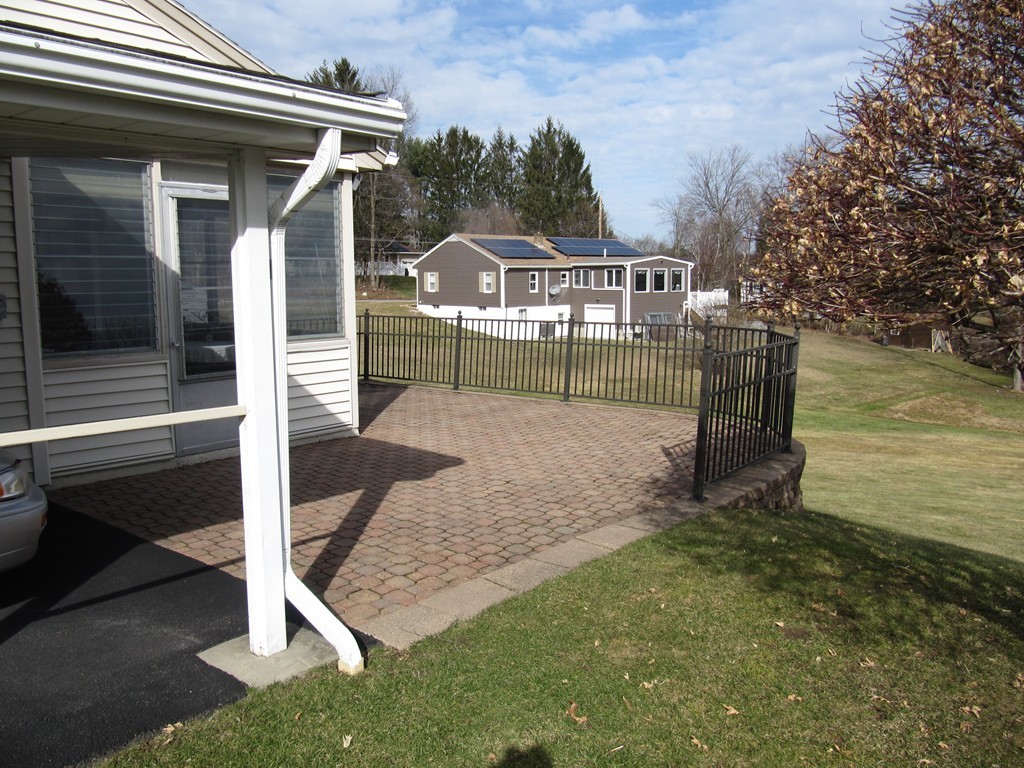 64 Mason Road Dudley, MA 01571 - Photo 8 of 26