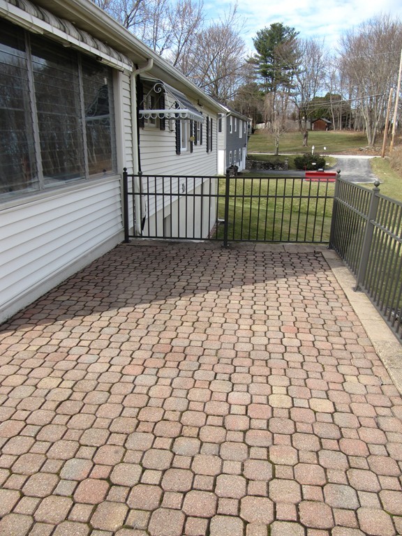 64 Mason Road Dudley, MA 01571 - Photo 9 of 26