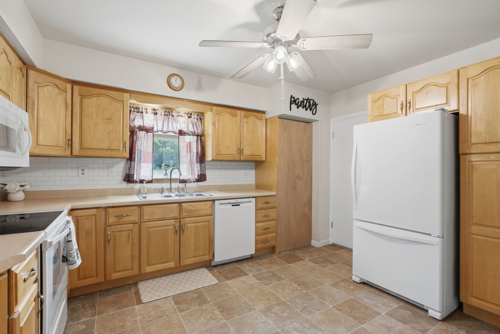18104 Rte 84 North East Moline, IL 61244 - Photo 7 of 32