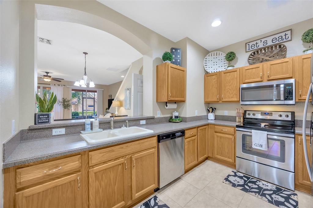 1685 West Spring Meadow Loop Lecanto, FL 34461 - Photo 4 of 56