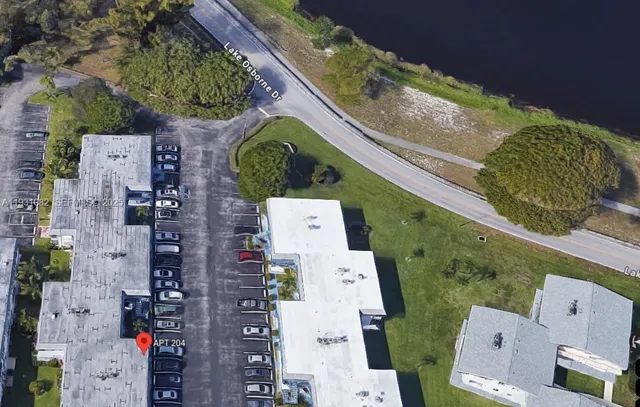 $1,445 | 2400 Lake Osborne Drive, Unit 204, Lake Worth, FL 33461