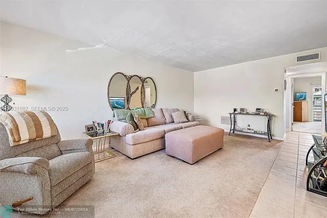 $1,445 | 2400 Lake Osborne Drive, Unit 204, Lake Worth, FL 33461