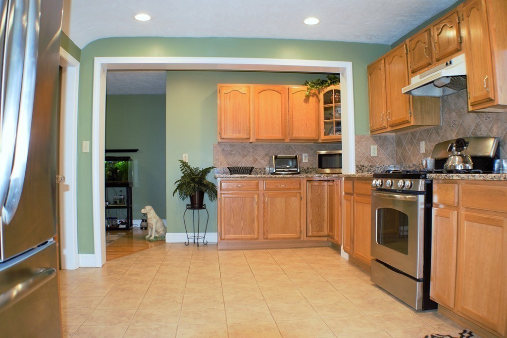 82 Hampshire Street Springfield, MA 01151 - Photo 11 of 26 Gallery Image 11