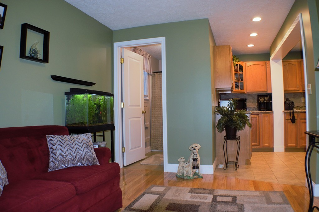 82 Hampshire Street Springfield, MA 01151 - Photo 6 of 26 Gallery Image 6