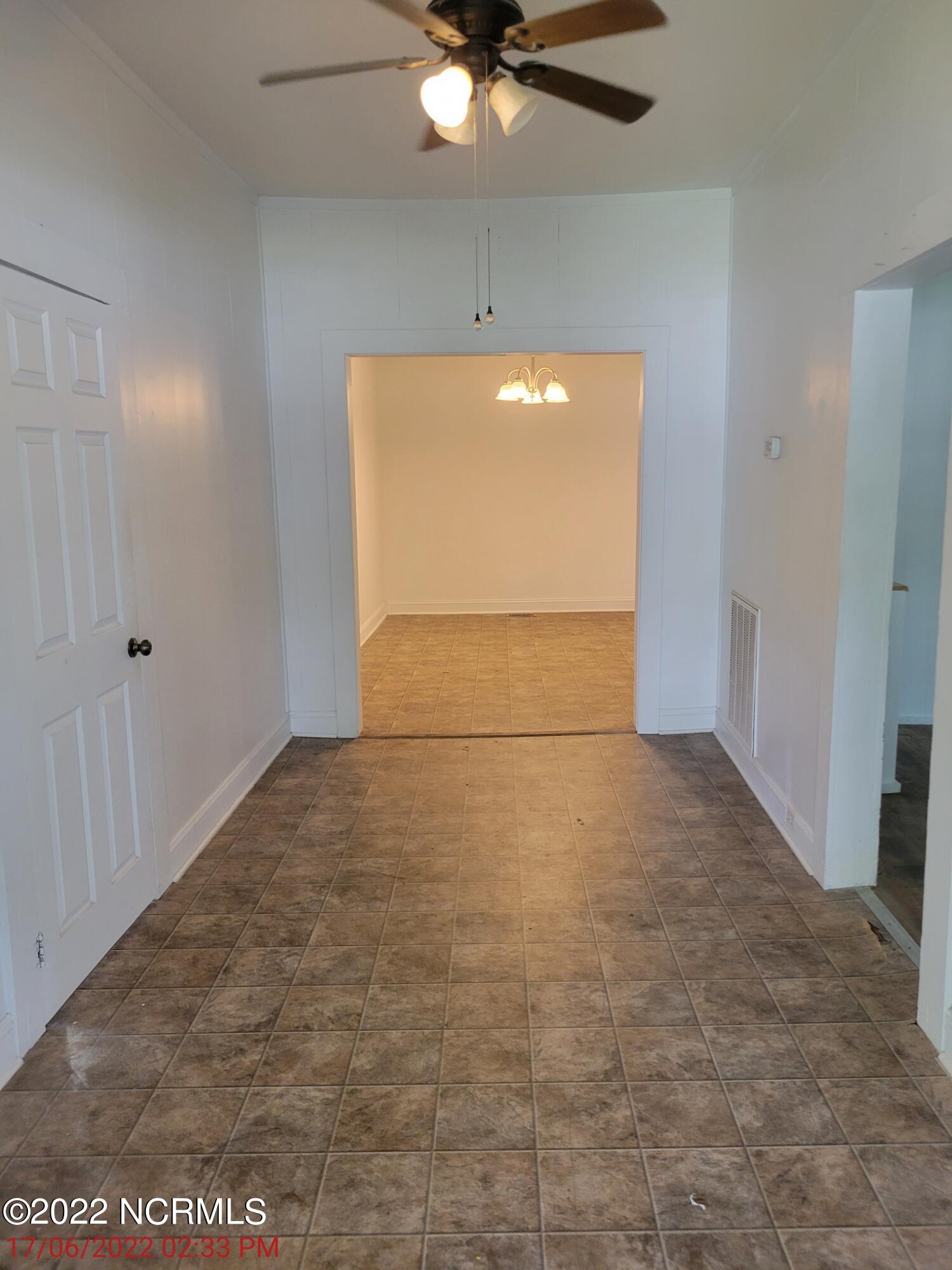 186 School Street Rockingham, NC 28379 - Photo 20 of 27 20220617_143313