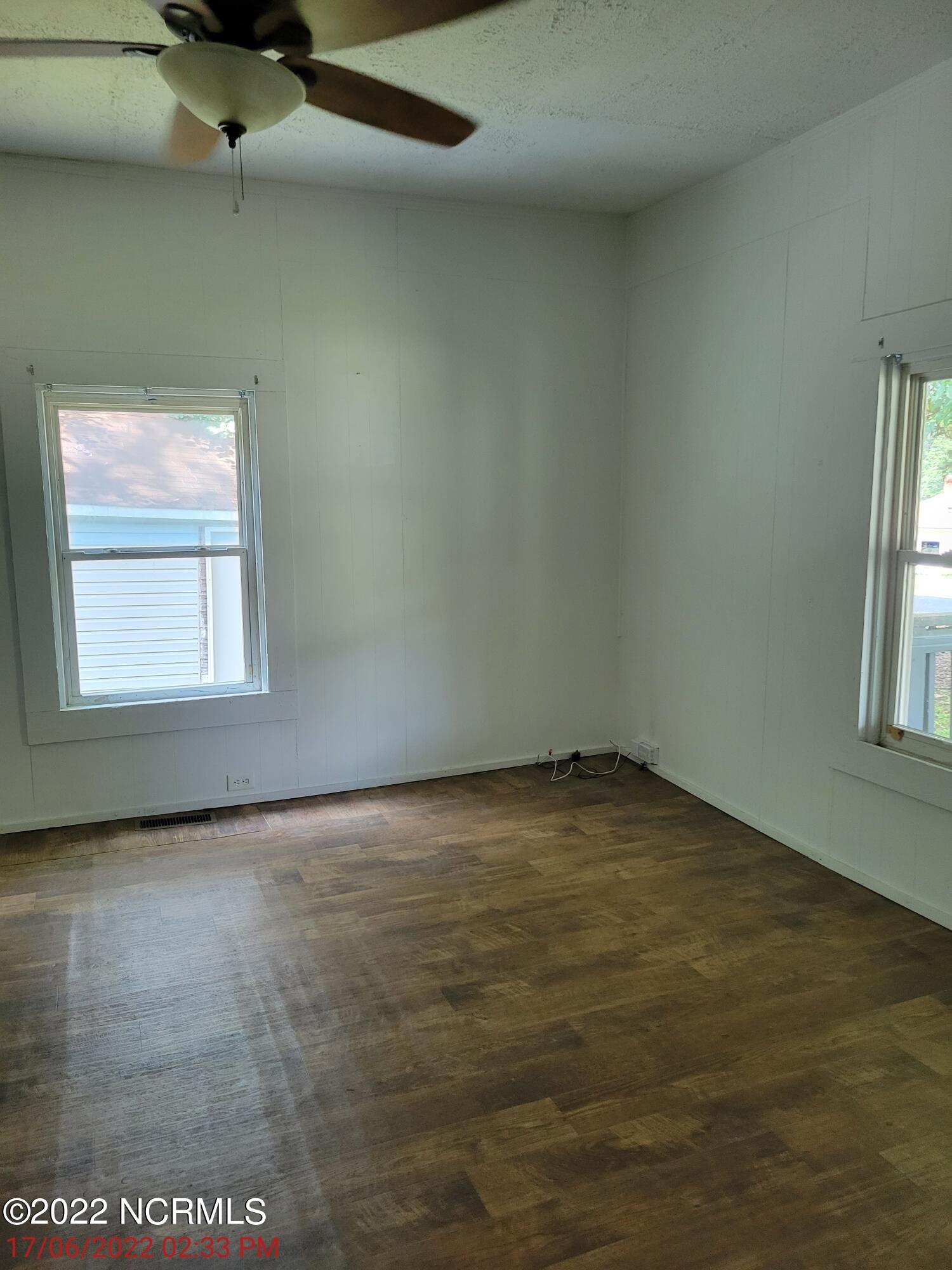 186 School Street Rockingham, NC 28379 - Photo 21 of 27 20220617_143335