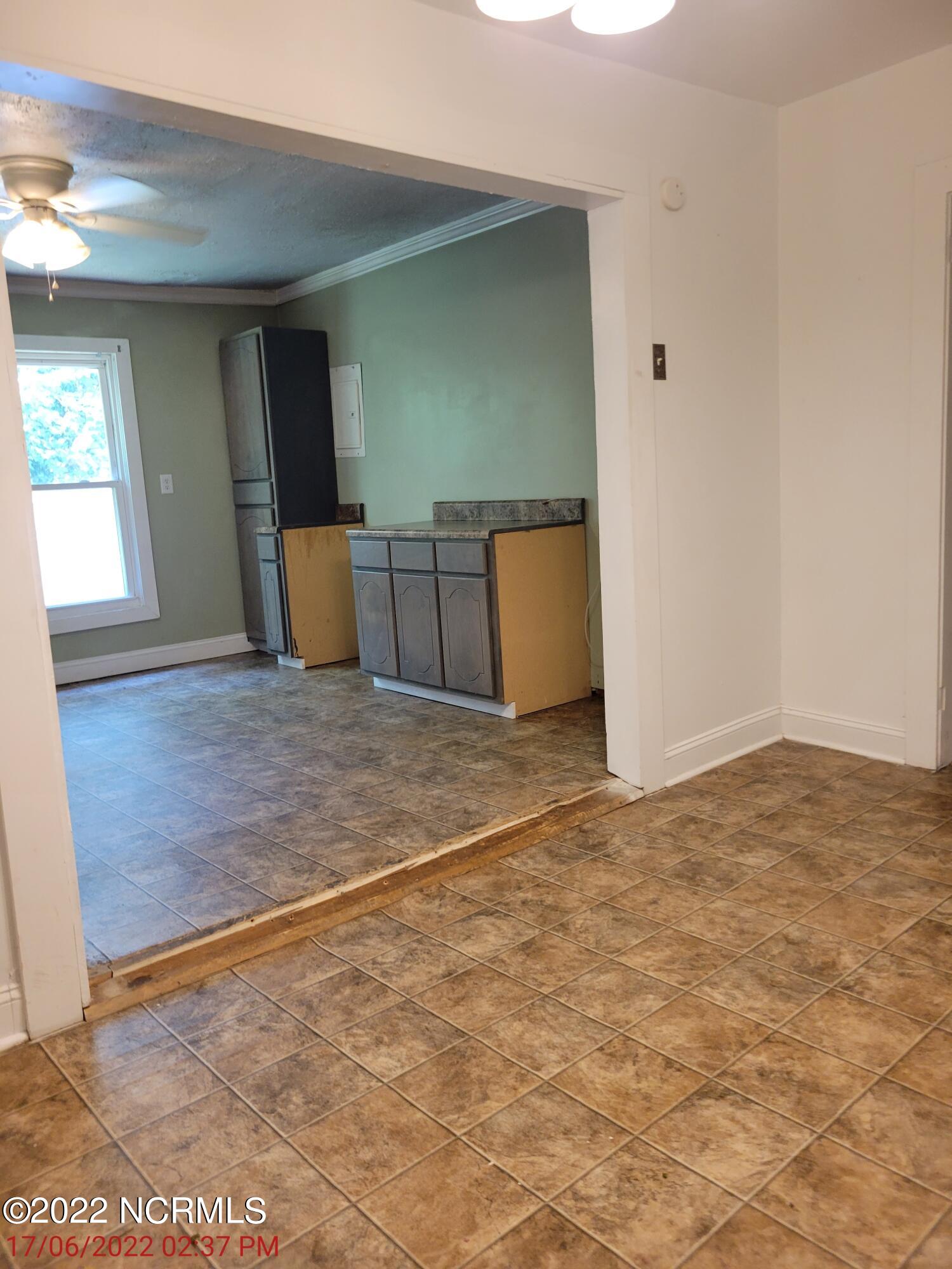 186 School Street Rockingham, NC 28379 - Photo 9 of 27 20220617_143724