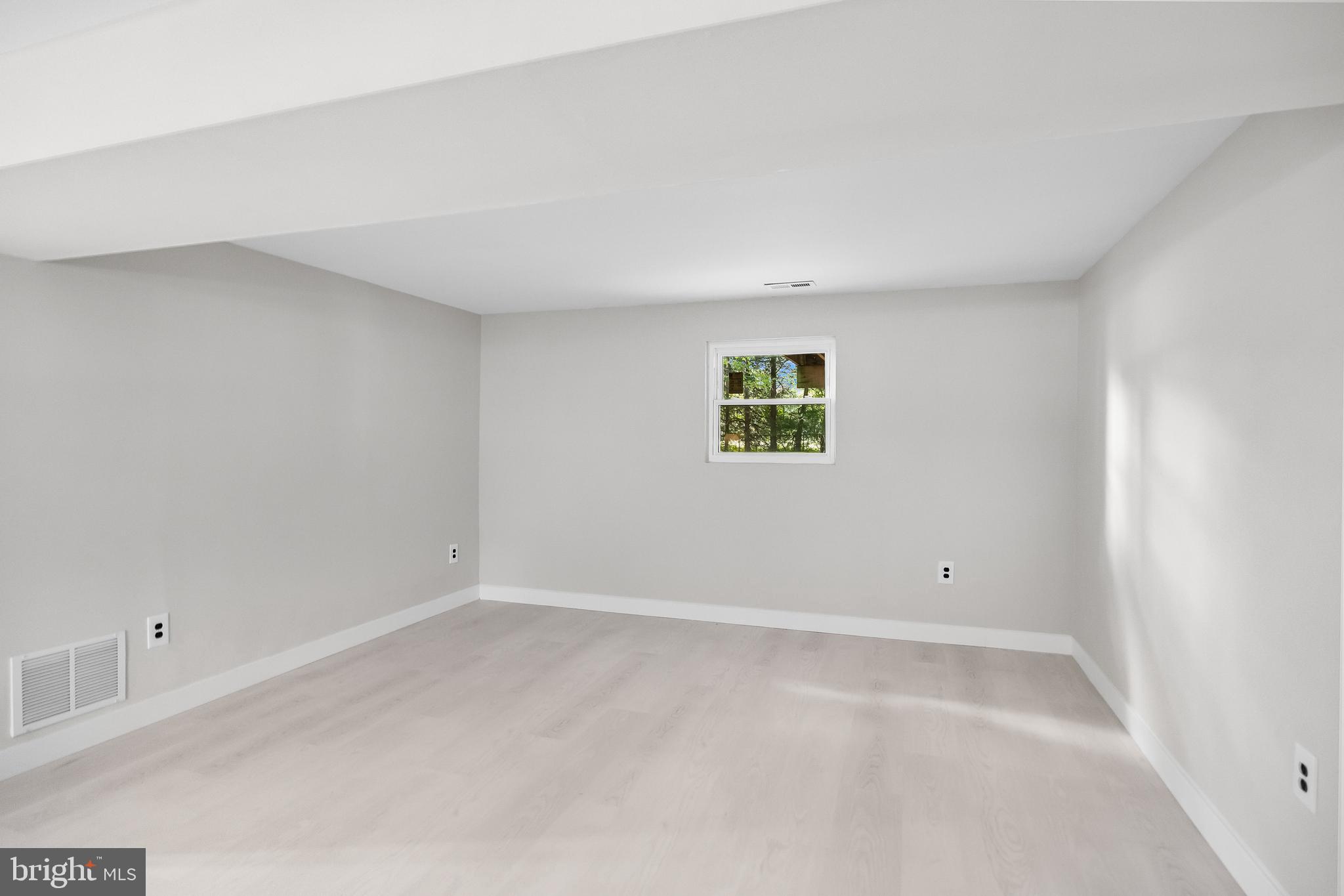 145 Tuckerton Road Shamong, NJ 08088 - Photo 11 of 19 an empty room with a window