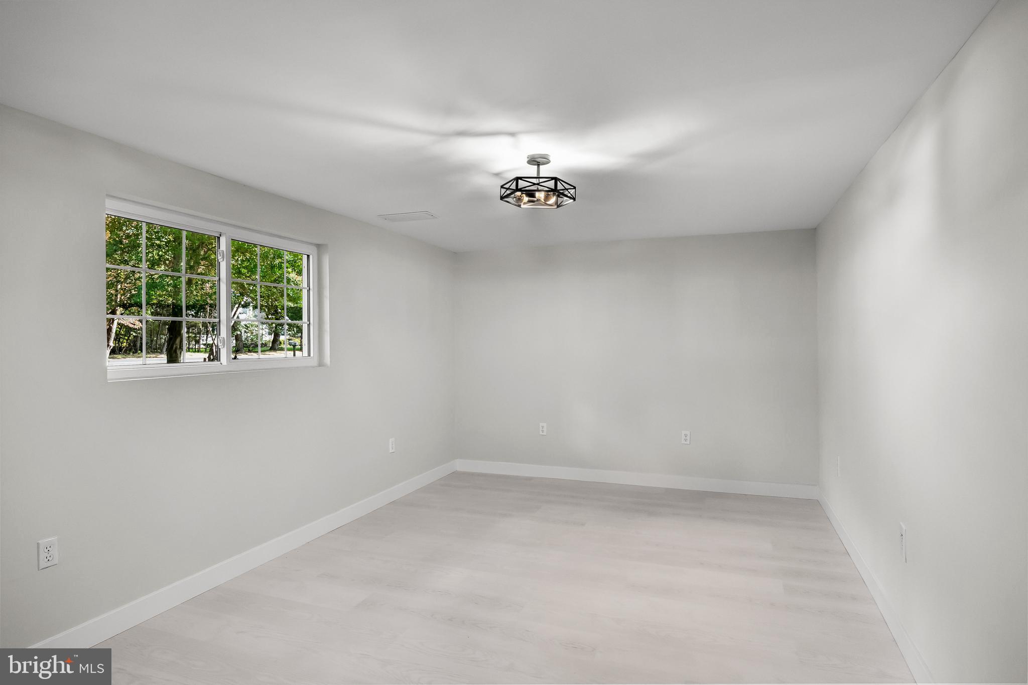 145 Tuckerton Road Shamong, NJ 08088 - Photo 15 of 19 an empty room with a window