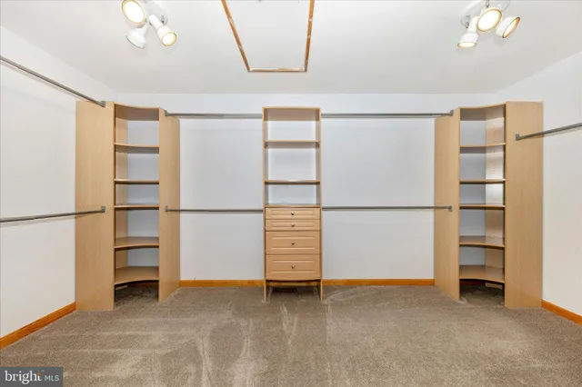 a view of utility room